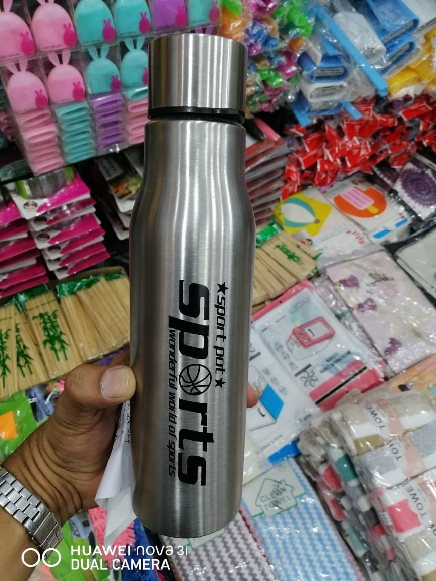 Stainless Steel Colored Water Bottle for School Kids, Men & Women- 700ml