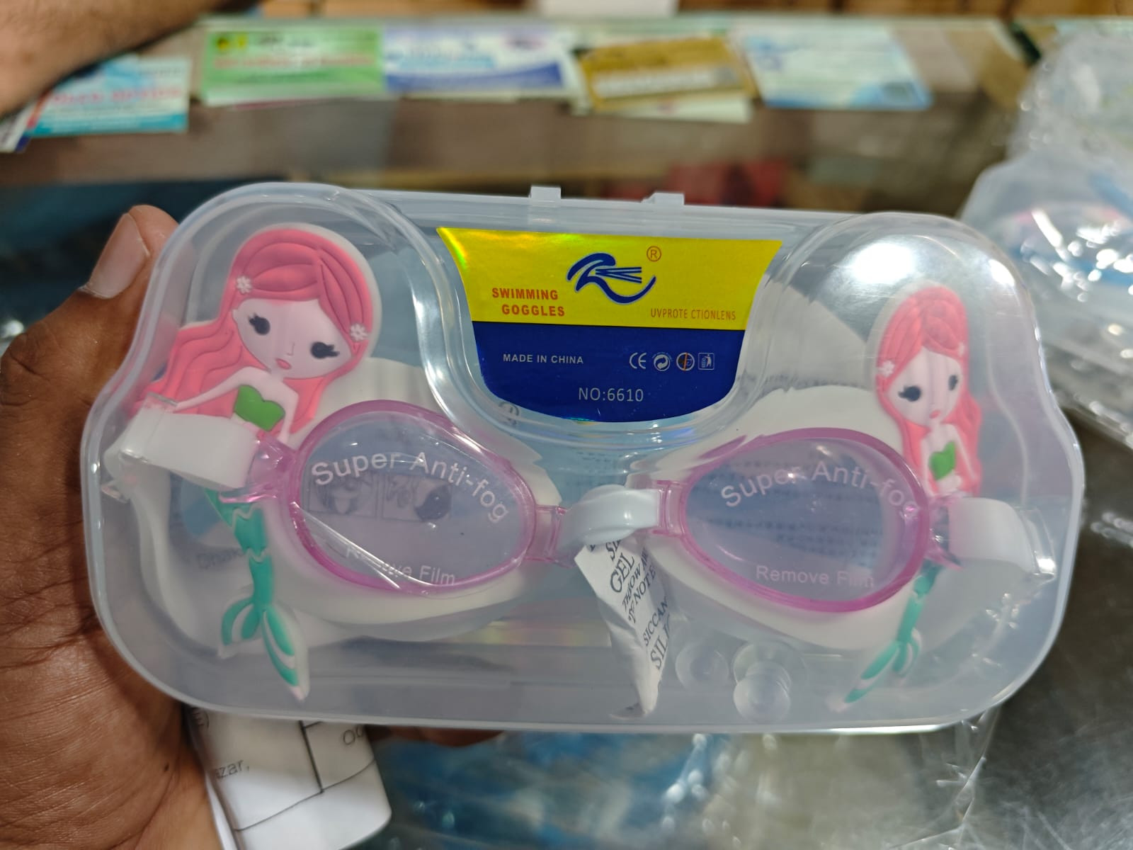 Baby Swimming goggles with 1 pair Ear Buds.